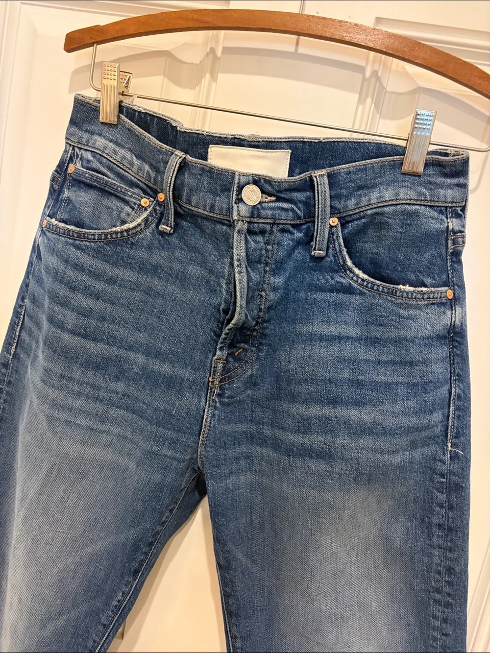 MOTHER Superior The Ditcher Cropped Straight Jeans in Running With Scissors